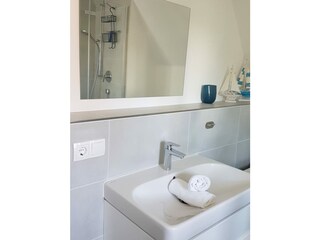 Holiday apartment Hörnum Bathroom 6