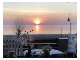 direkter 180 Grad  Blick auf Strand und Meer