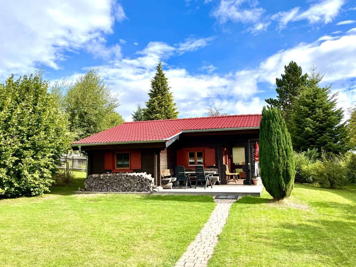 Ferienhaus mit großem Garten