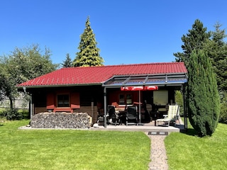 Ferienhaus mit großem Garten