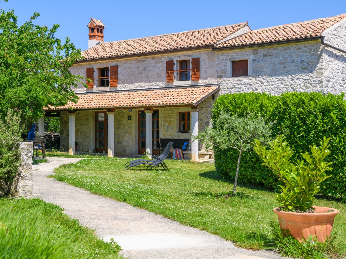 Ferienhaus Rakalj Außenaufnahme 1