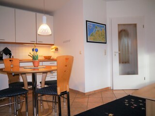 Küchenbereich mit Essplatz