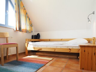 Schlafzimmer 2