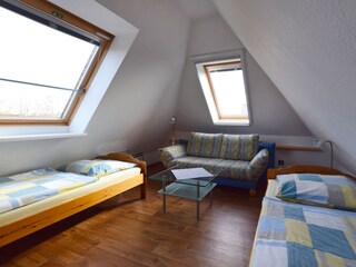 Schlafzimmer 2 im Dachgeschoss