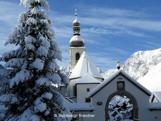 Ramsau Dorfkirche im Winter