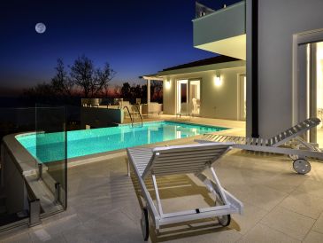 Holiday house - No title -