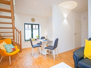 Wohn-/Esszimmer1