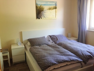 Schlafzimmer mit Doppelbett