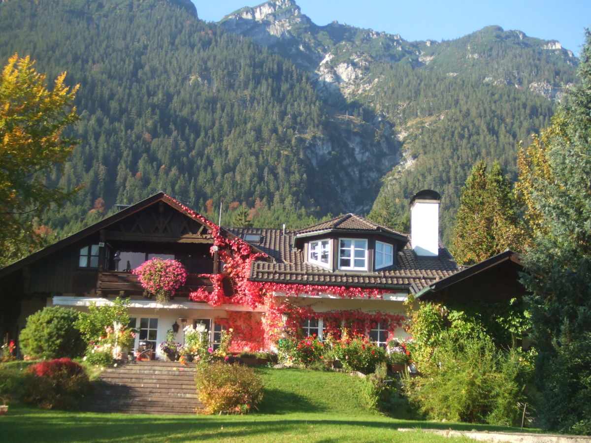 Ferienhaus Maximilianshoehe Garmisch Partenkirchen Herr Albert