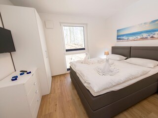 Schlafzimmer 1