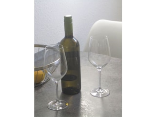Willkommensgruß - eine Flasche Wein aus der Region