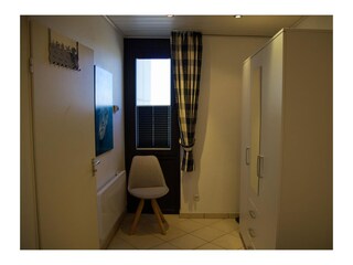 Großer Schrank im Schlafzimmer der Ferienwohnung Inselblume 45 direkt am Südstrand auf Fehmarn