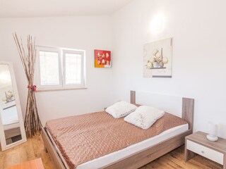 Bedroom 1 - Detail 1