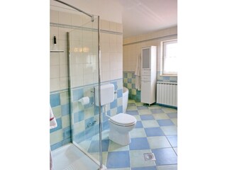 Bathroom on the second floor - detail 2