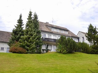 Fewo Ettelsberg-Panorama**** - Haus mit Garten
