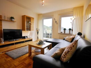 Fewo Ettelsberg-Panorama**** - Wohnzimmer mit TV, DVD. Stereo