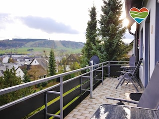 Südbalkon mit Ettelsberg-Panorama