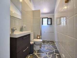 Villa Sayalonga Features 40