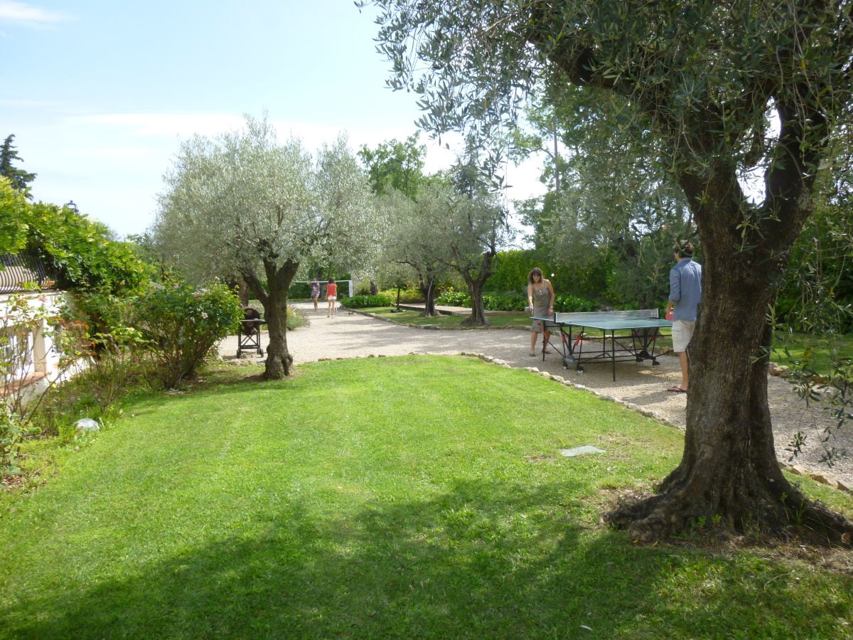 Boule Platz , Tischtennis und Badmington