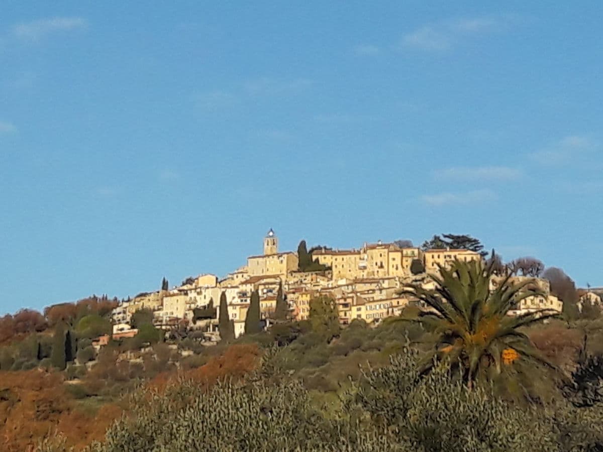 Das provenzalische Dorf Chateauneuf