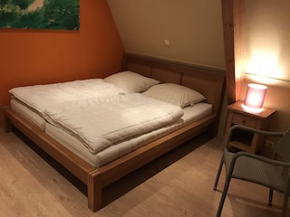 2 Bett Zimmer mit kleinem Balkon