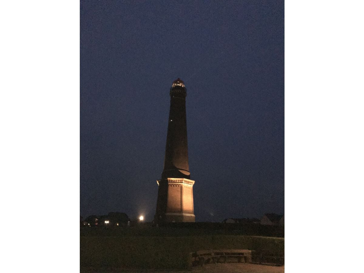 Neuer Leuchtturm bei Nacht