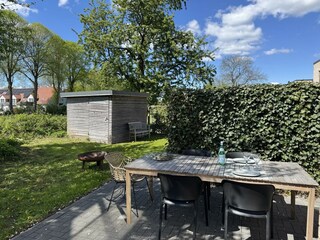 Terrasse mit Garten