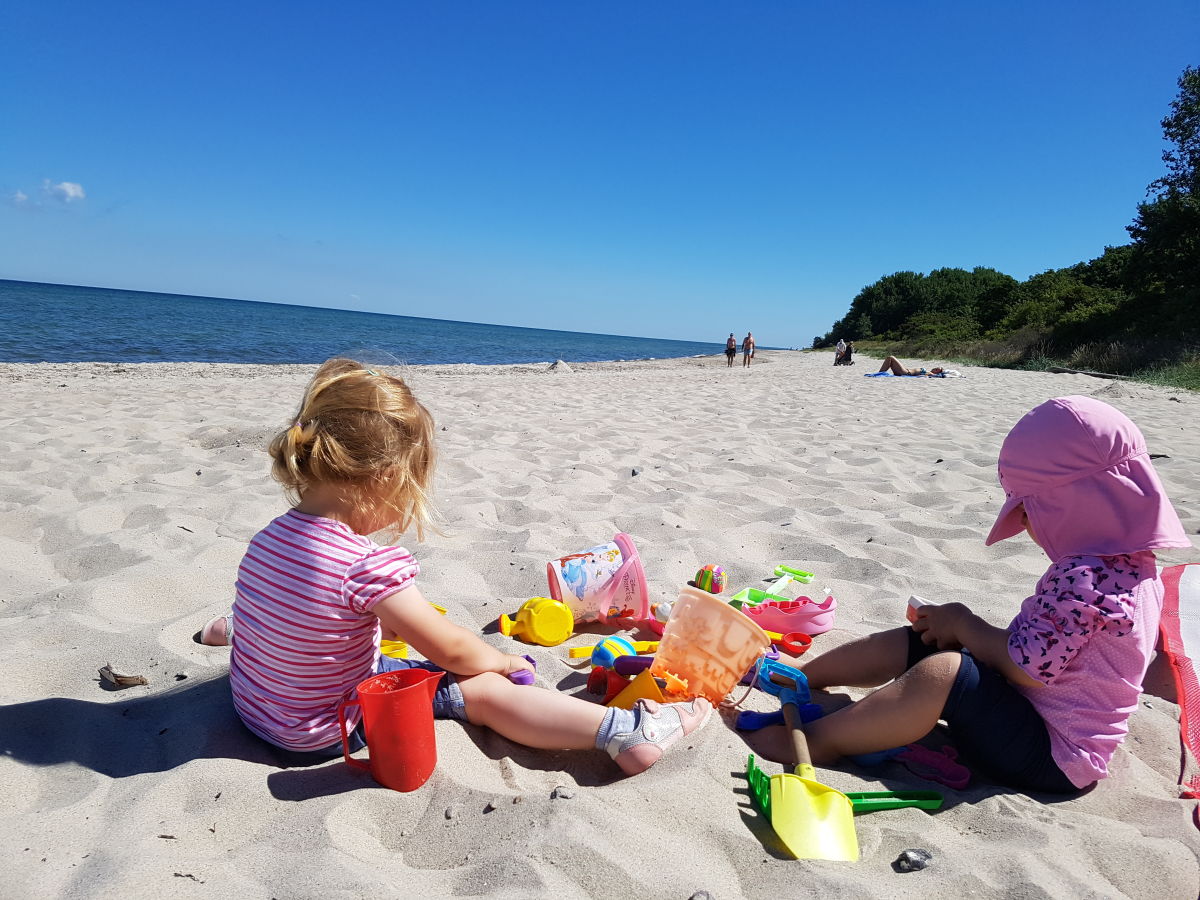 Schöner Strand zum Spielen