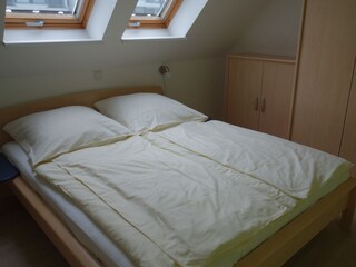 Schlafzimmer unten