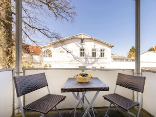 Der möblierte Balkon.