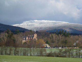 Schloss Rettershof, Landgasthof und Reiterhof (5 km)