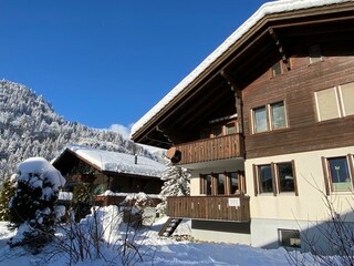 Chalet Pirol - unsere Wohnung mit Abgang in den Garten