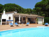 Lovely holidayhome with private swimming pool