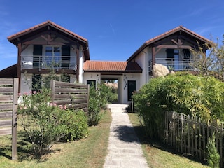 Ferienhäuser "Picasso" (links) und "Matisse"(rechts)