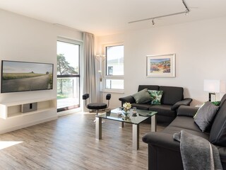 lichtdurchfluteter Wohnbereich