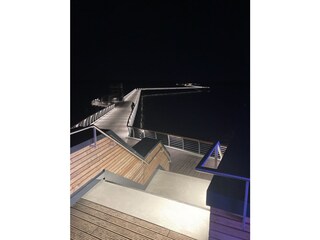 neue Seebrücke Prerow bei Nacht