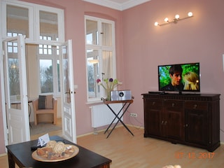 2.Blick in das Wohnzimmer