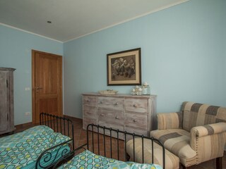 Bedroom with two single beds