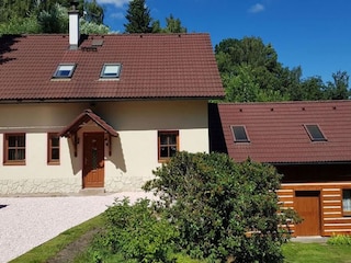 Villa Turnov Outdoor Recording 15