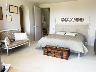 Villa Vence Features 25