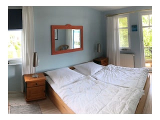 Schlafzimmer 2