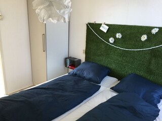 Schlafzimmer 1 De Keizerskroon 211 www.fewo-toewe.de
