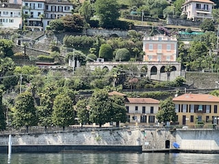 Nur wenige Schritte zum Badestrand …