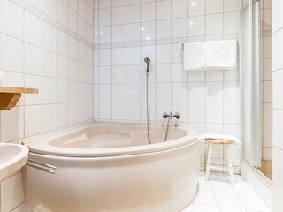 Holiday apartment Seefeld in Tirol Bathroom 24