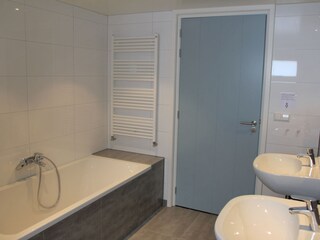 `t Duinhuis Badezimmer