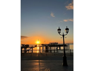 Sonnenaufgang über der neuen Mittelbrücke