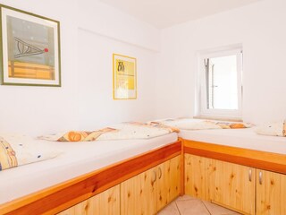 Kinderschlafzimmer mit 2 Einzelbetten