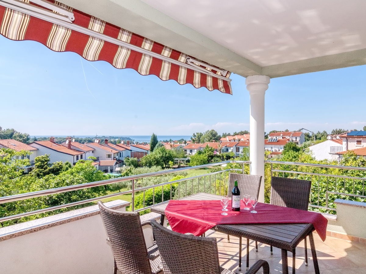 Balcony with Seaters and Seaview