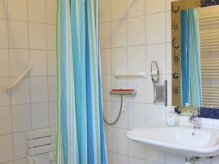 Duschbad rollstuhlfahrerfreundlich