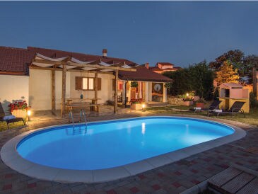 Holiday house Nika
